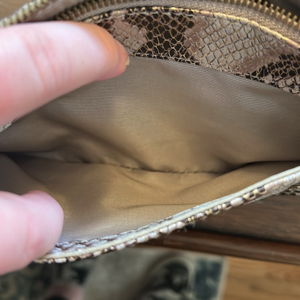 HOBO Metallic Snake Print crossbody/shoulder/wristlet NWT plus Dust bag!! - Picture 10 of 16